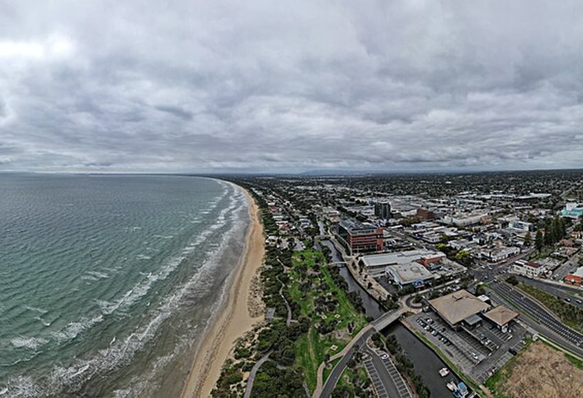 Frankston coastline facing north towards Melbourne